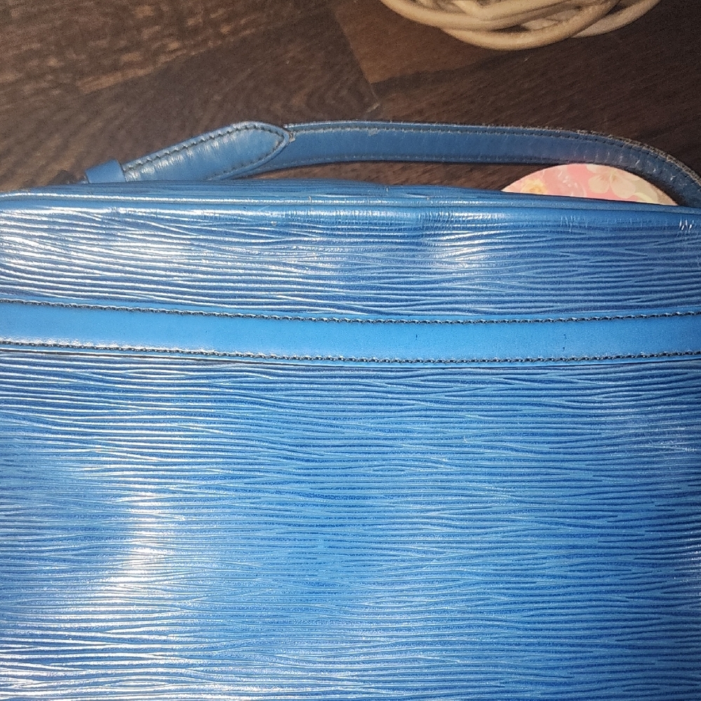 Louis Vuitton Royal Blue Shoulder Bag - Picture 14 of 16